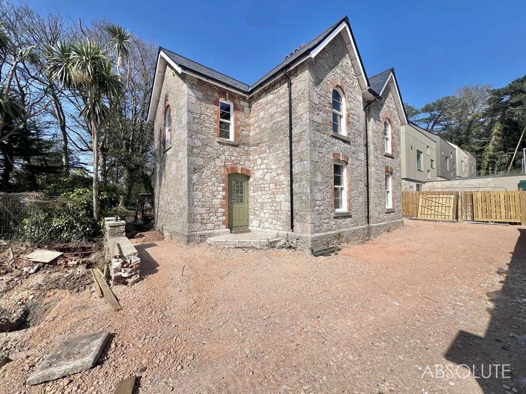 Property photo 1 of 7