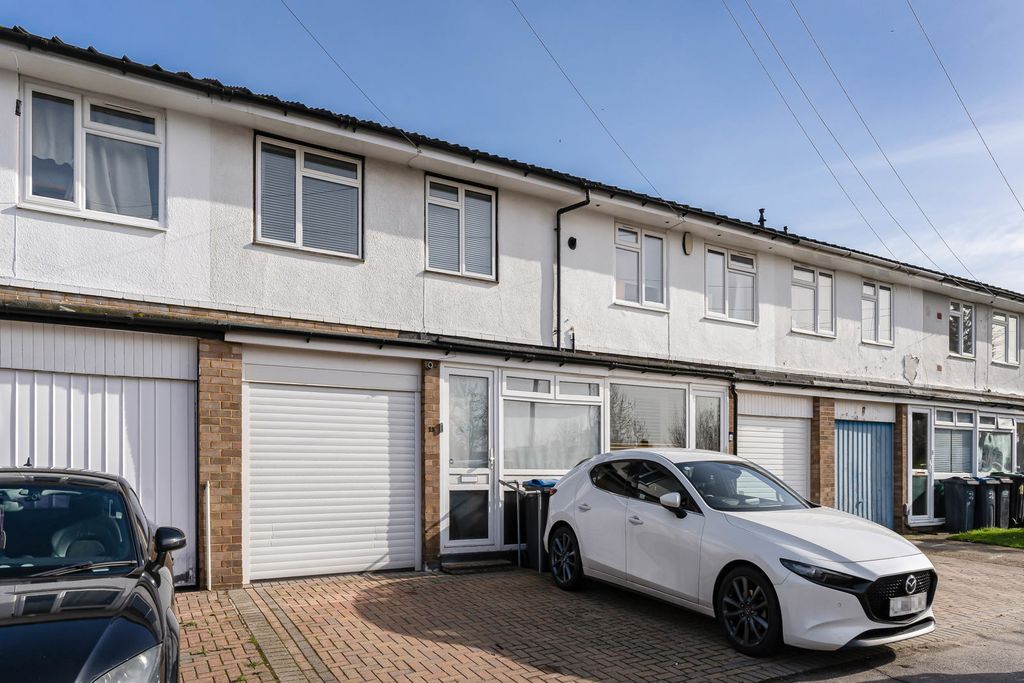 Property photo 1 of 25 Exterior