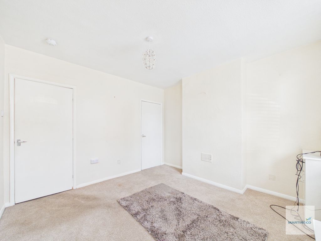 Property photo 3 of 11 Cam03394G0-Pr0496-Still010