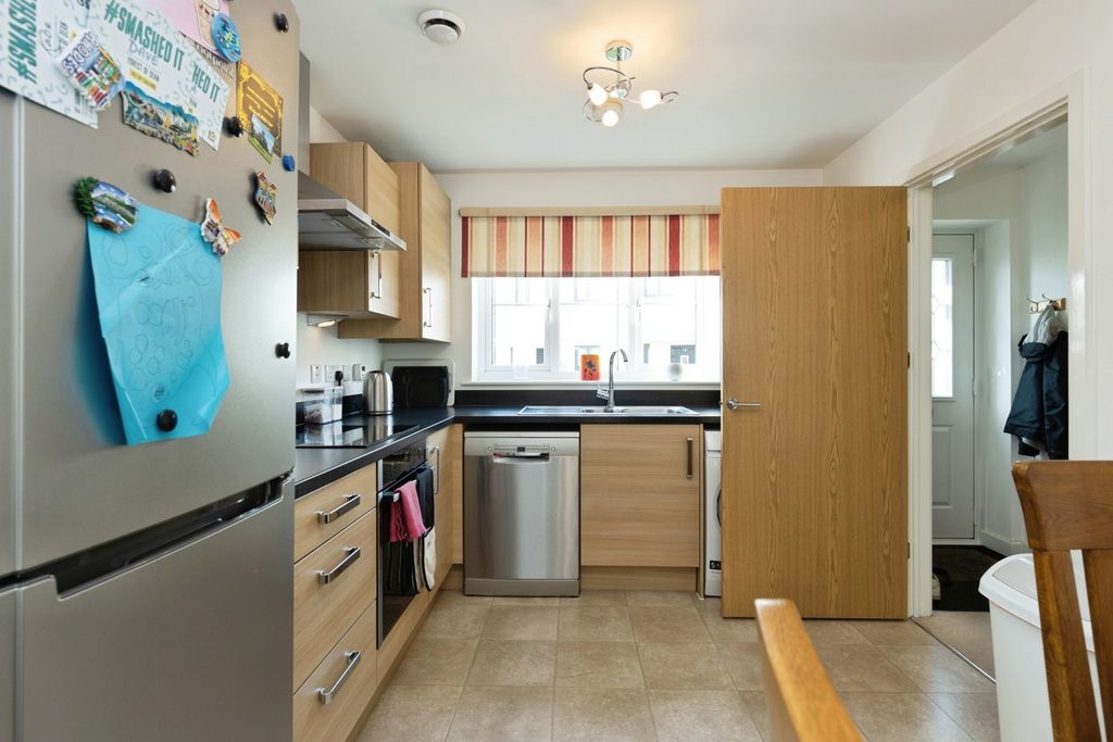 Property photo 3 of 19 Pbox-Img.Jpg