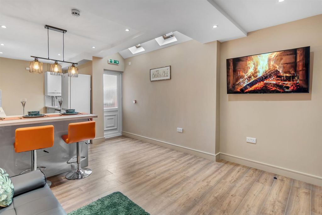 Property photo 3 of 17 125 St George_S Rd, Coventry CV1 2Dh (46).Jpg