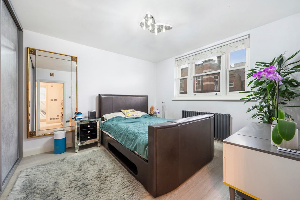 Property photo 3 of 8