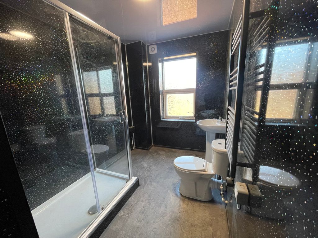 Property photo 3 of 4 Shower Room