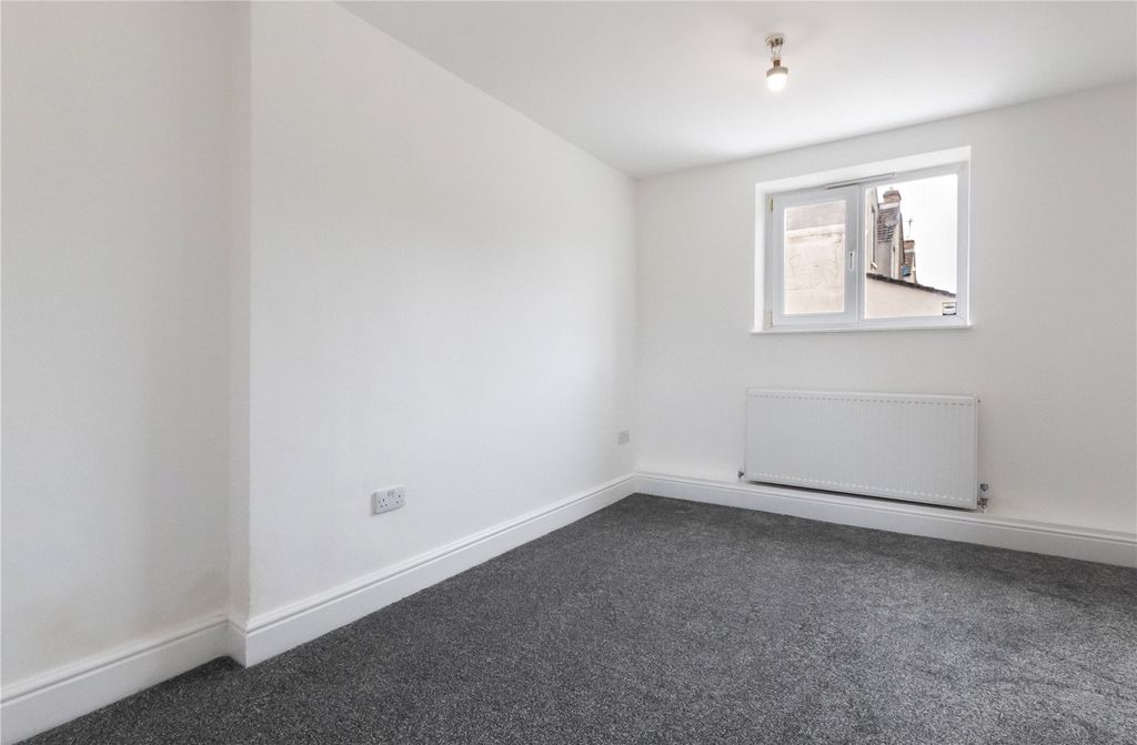 Property photo 3 of 9 Picture No. 02