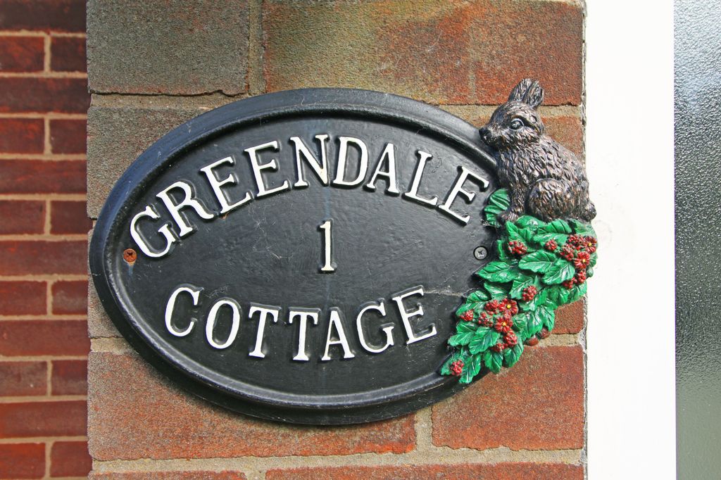 Property photo 2 of 21