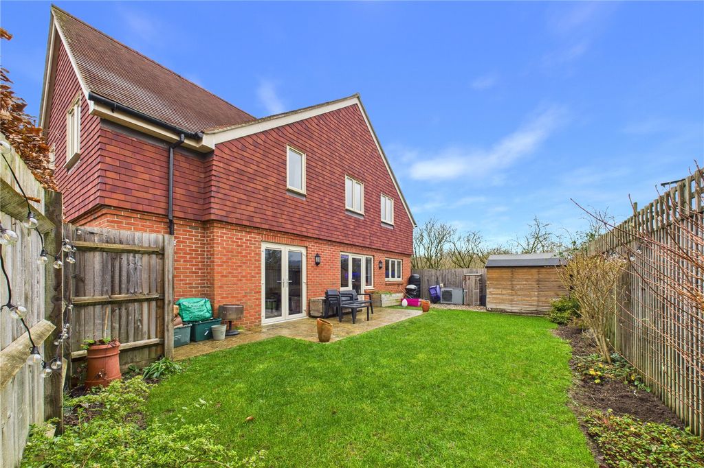 Property photo 3 of 19 Garden