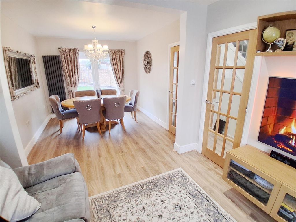 Property photo 3 of 16 3