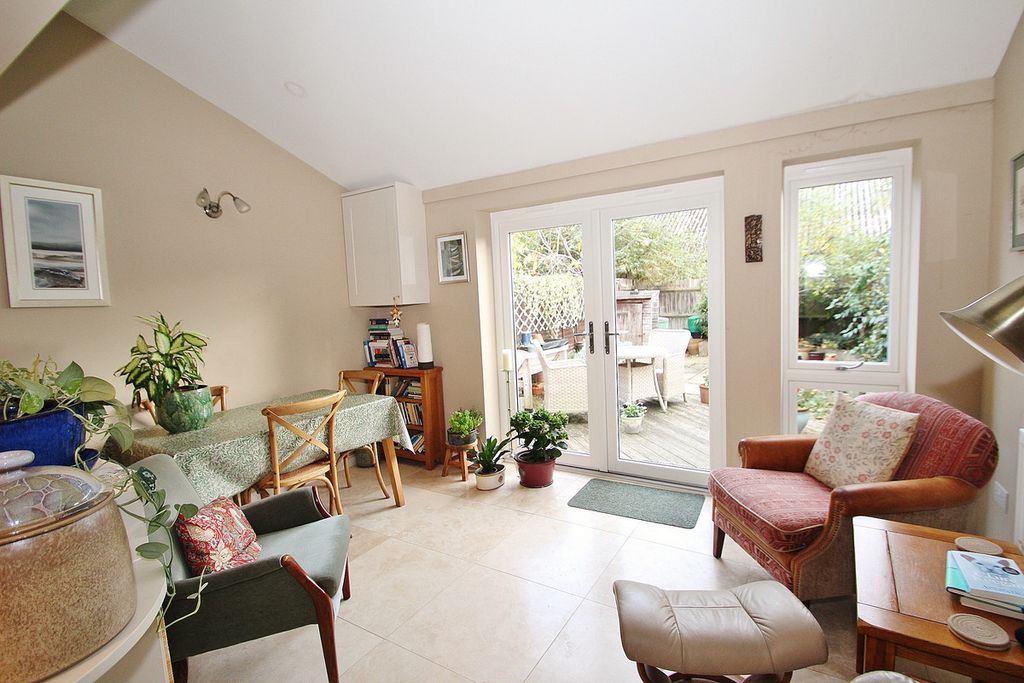 Property photo 3 of 19