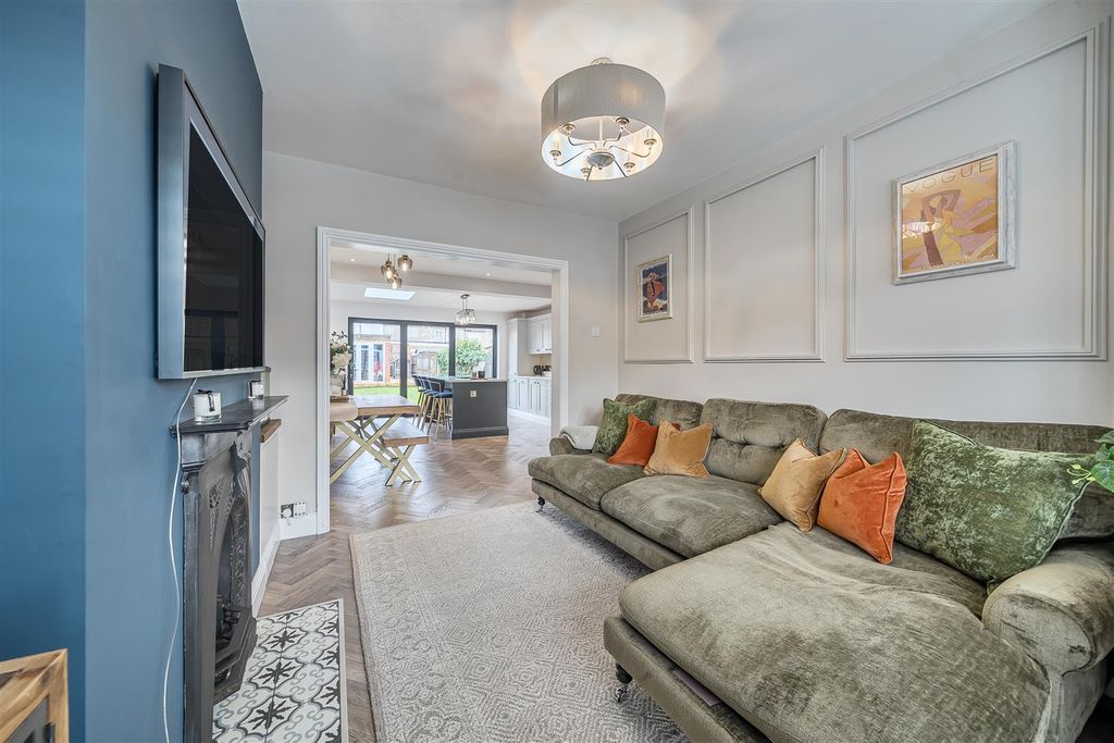 Property photo 3 of 20