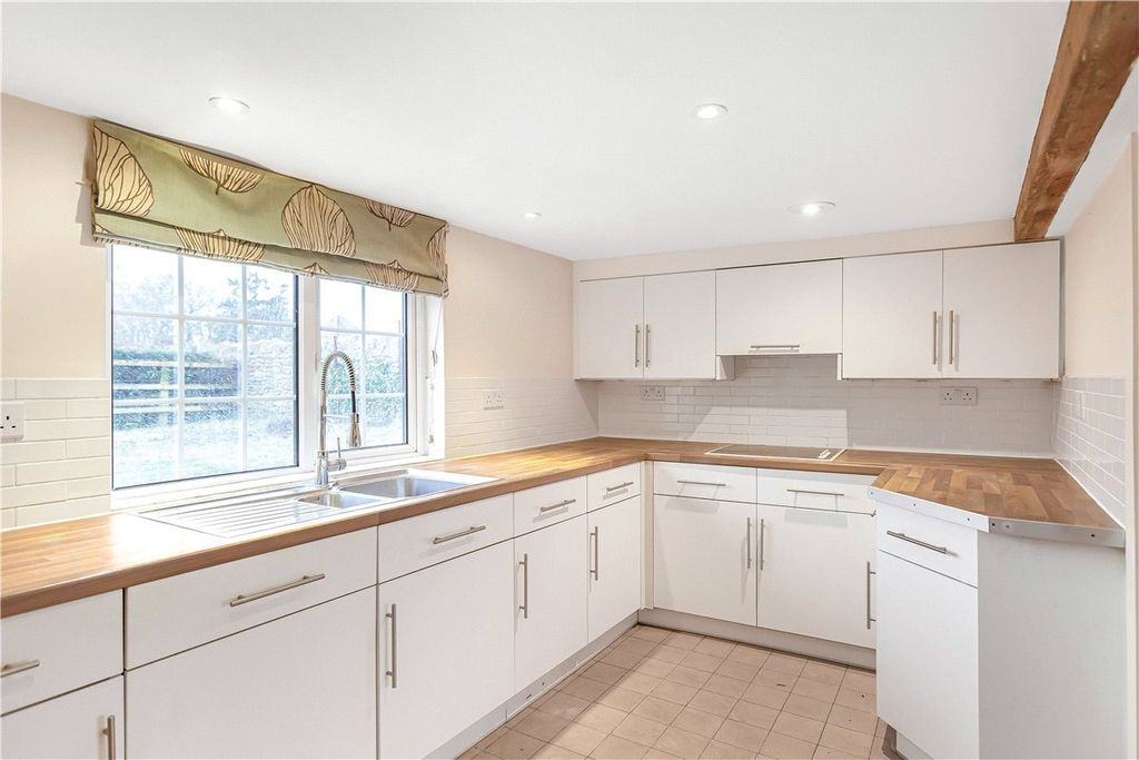 Property photo 2 of 24 Picture No. 45