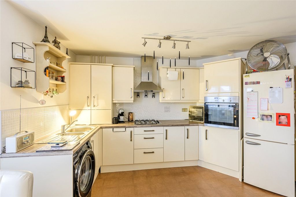 Property photo 3 of 17 Picture No. 13