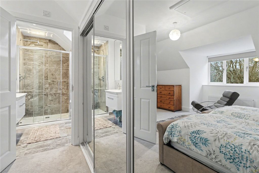 Property photo 3 of 19 Lifestyle