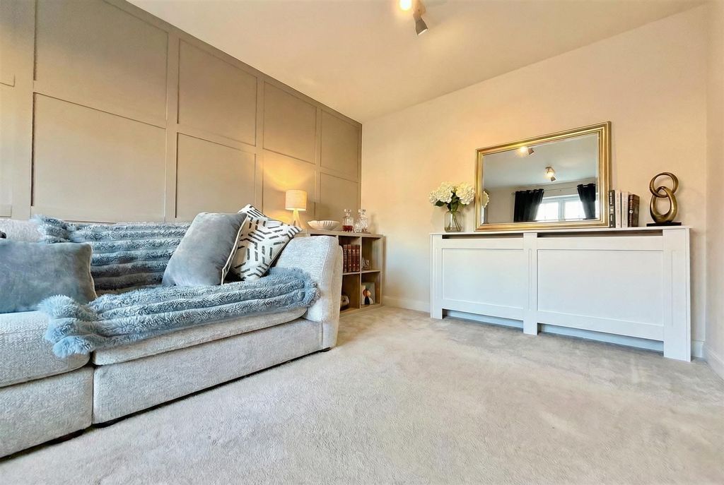 Property photo 3 of 15 Image-3x2-2528x1696 (6).Jpg