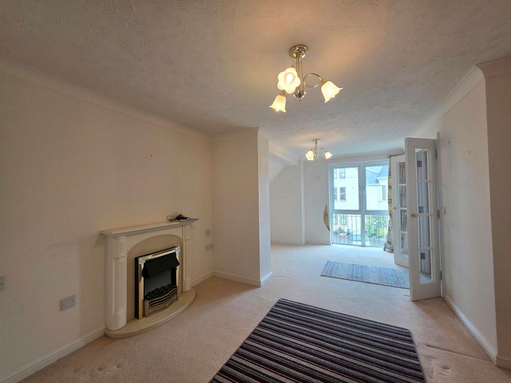 Property photo 3 of 6