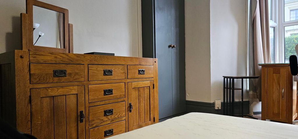 Property photo 3 of 15 Photo 2