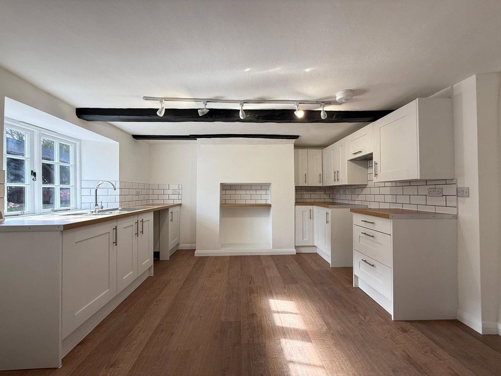 Property photo 3 of 16 Picture No. 13