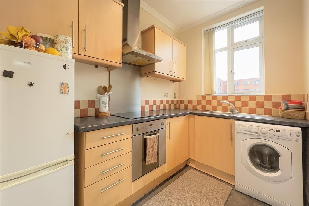 Property photo 3 of 4 Kitchen