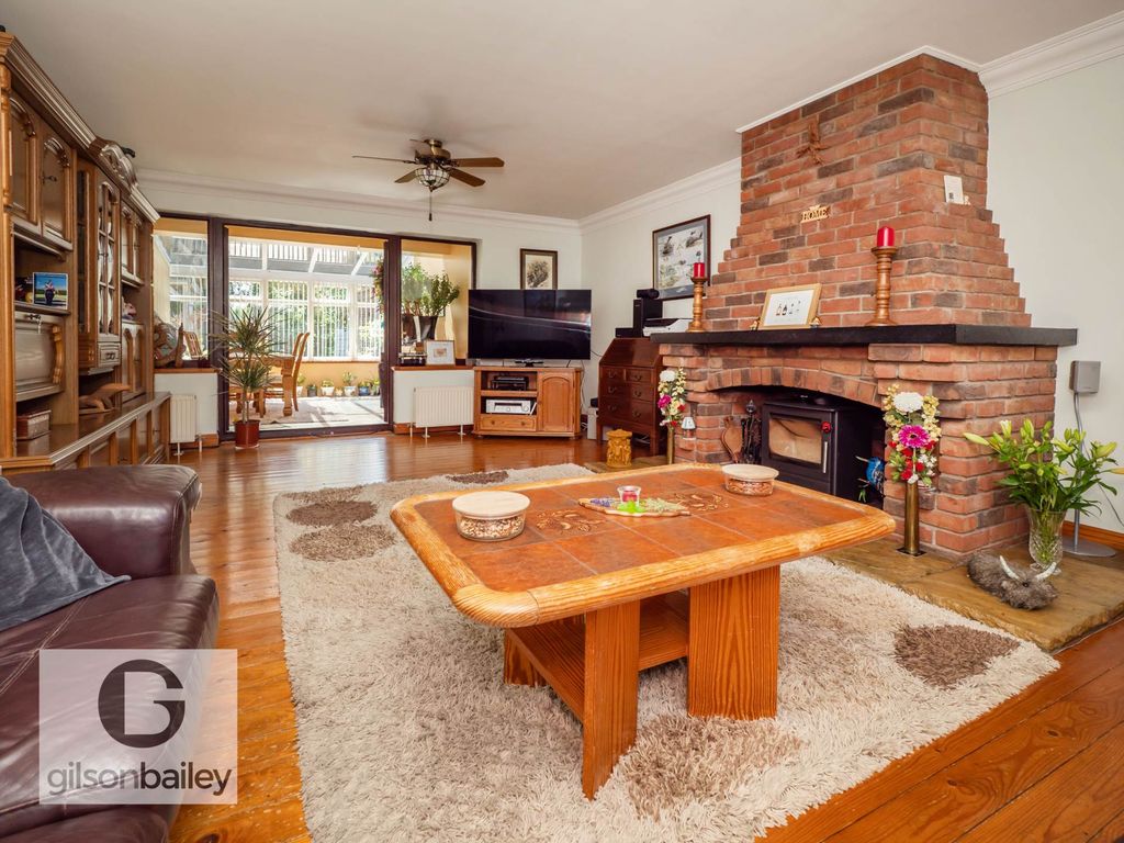 Property photo 3 of 25