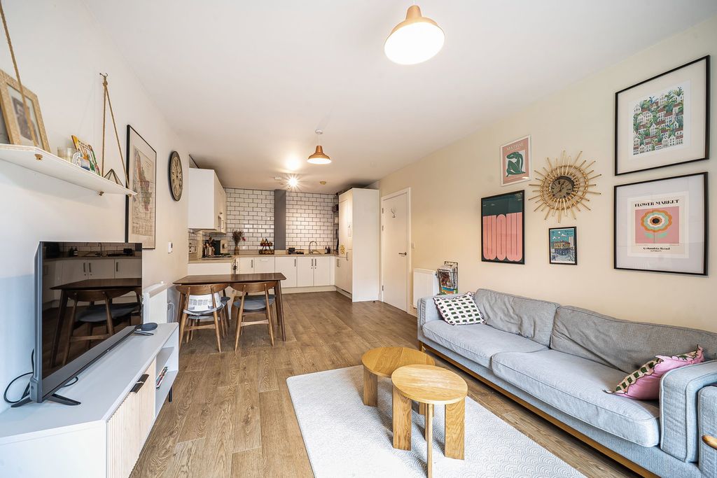 Property photo 3 of 16