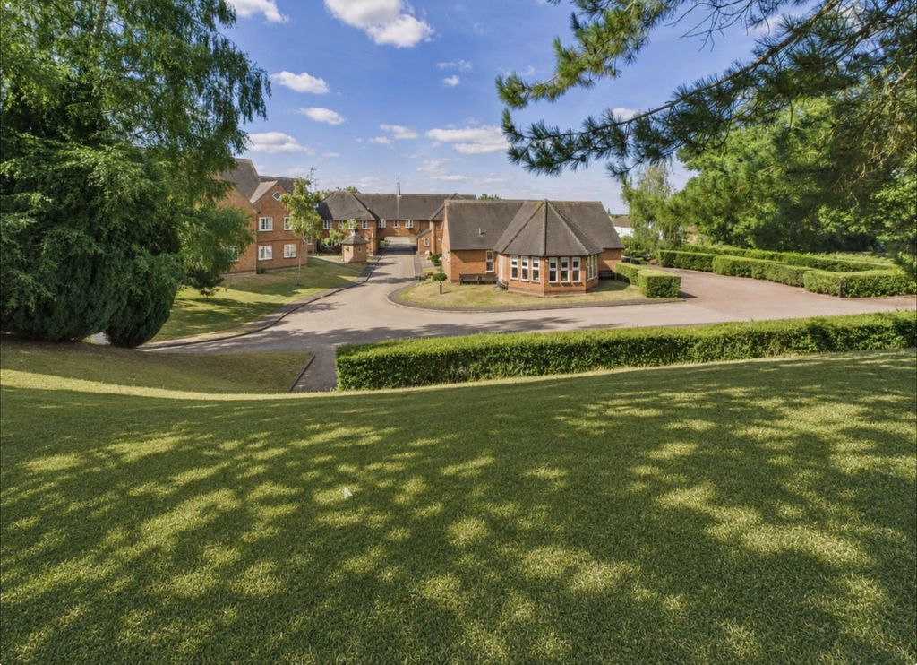 Property photo 1 of 23