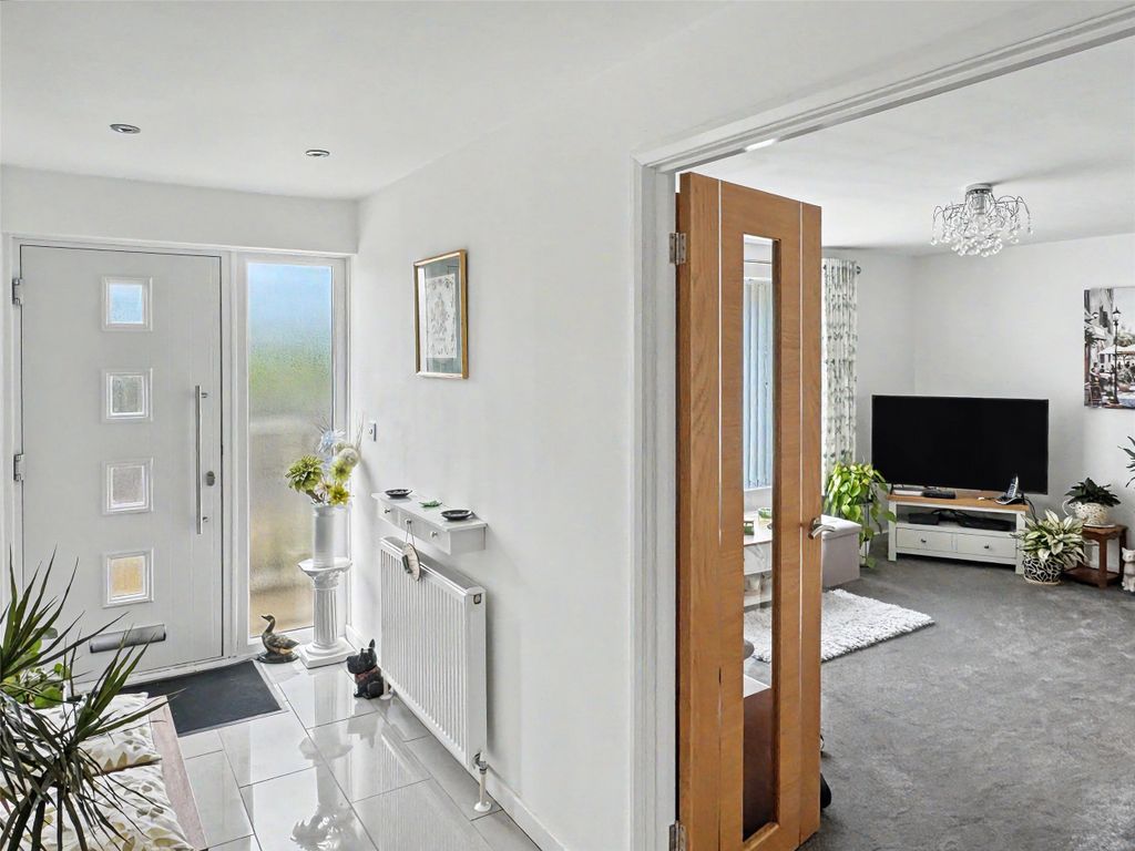 Property photo 2 of 12 Picture No. 10