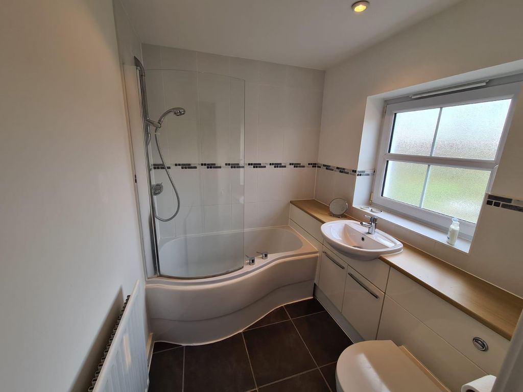 Property photo 3 of 7 Image