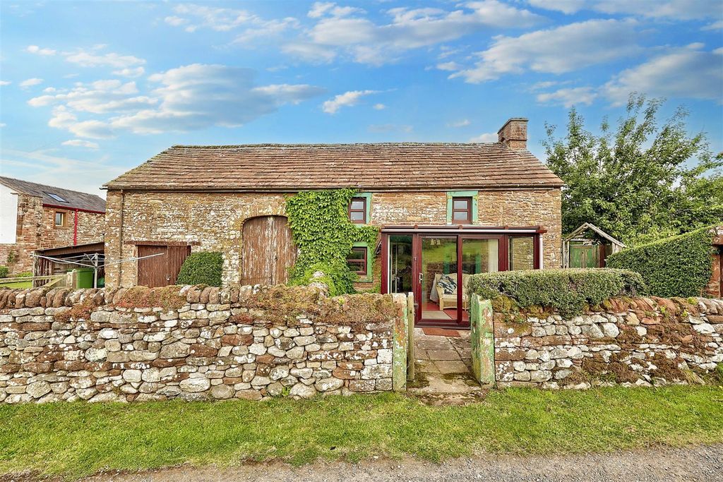 Property photo 1 of 23 Chapel House