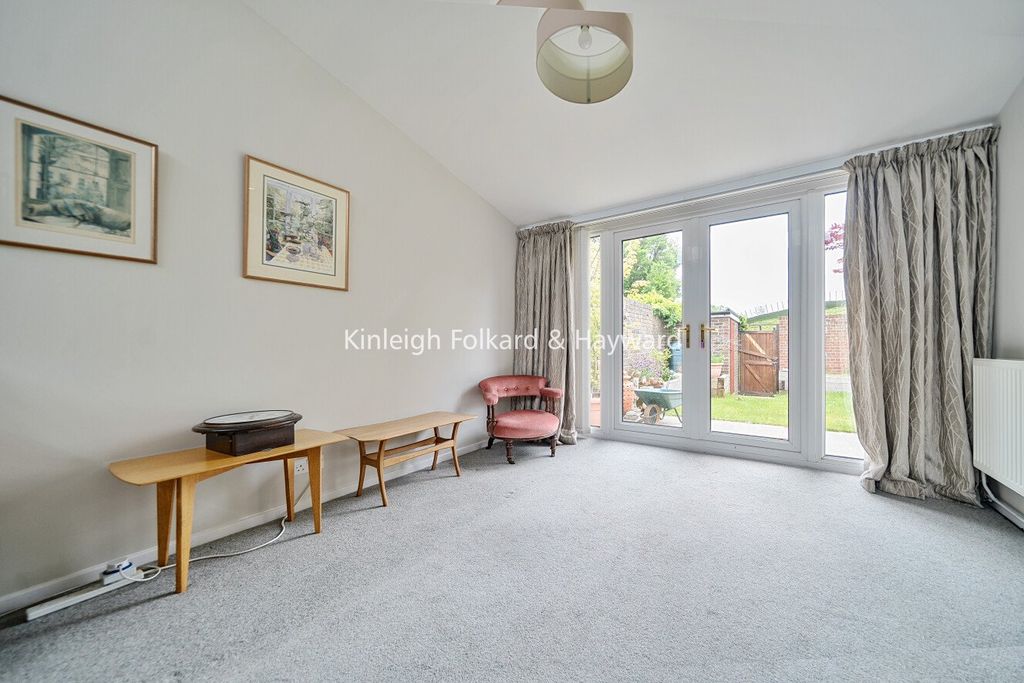 Property photo 3 of 17 Picture No. 16