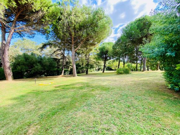 Property photo 2 of 26