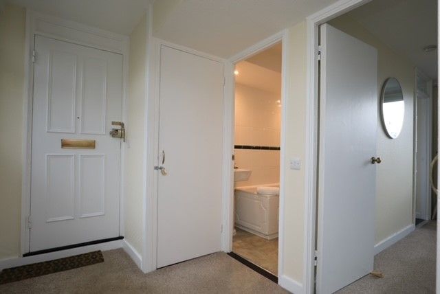 Property photo 3 of 8 Hallway
