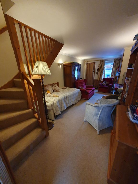 Property photo 2 of 12 Photo 1