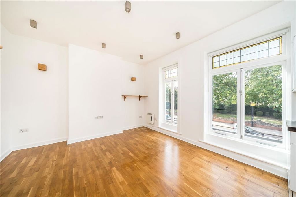 Property photo 3 of 9