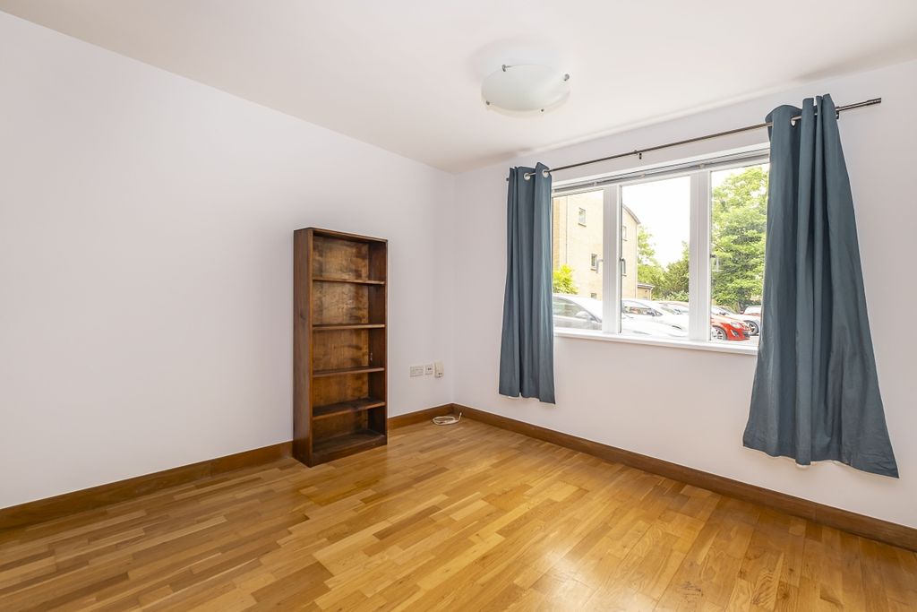 Property photo 2 of 8