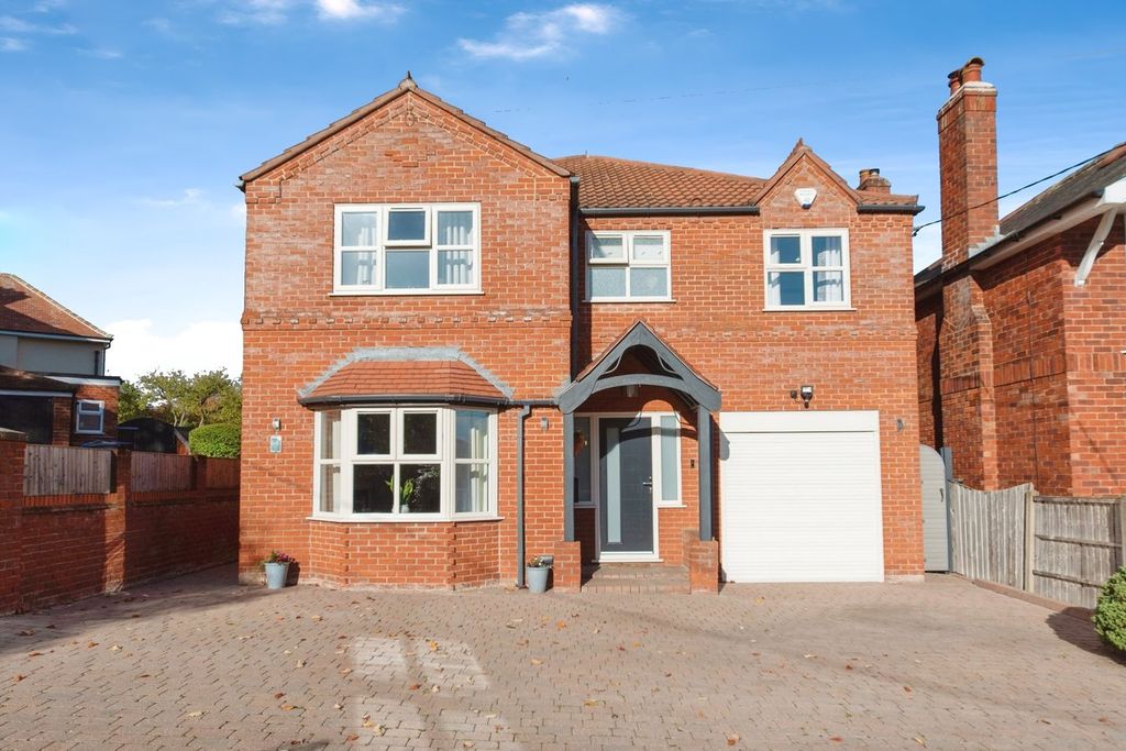 Property photo 1 of 27