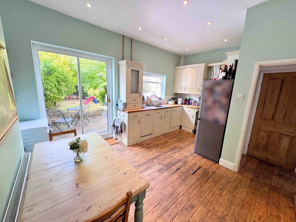 Property photo 2 of 15 Kitchen
