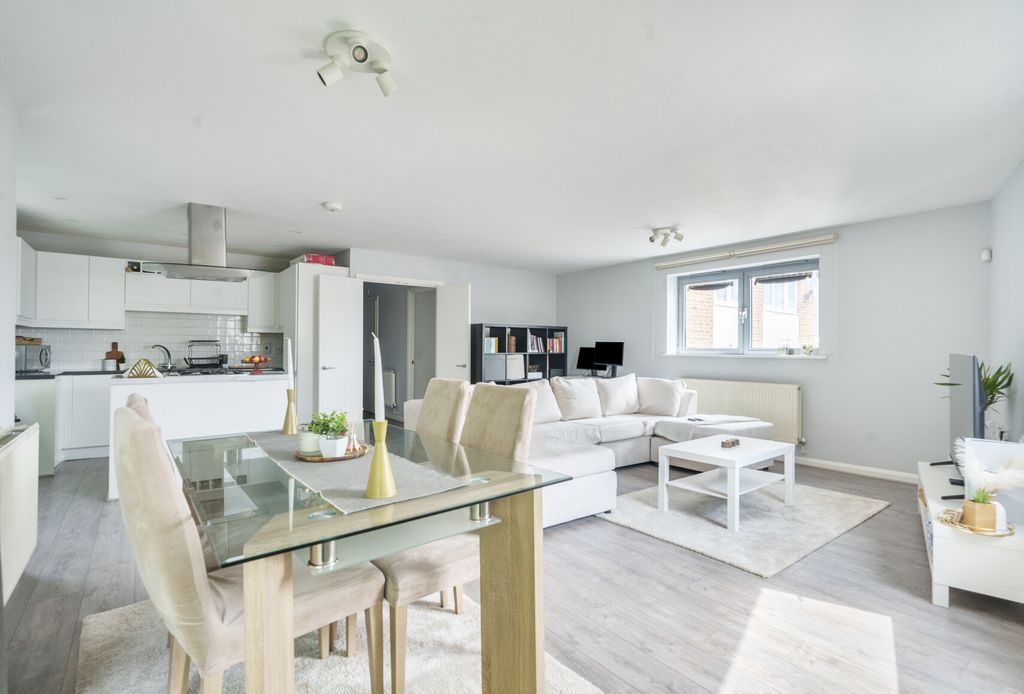 Property photo 1 of 15 1306575-14-684Ab0...
