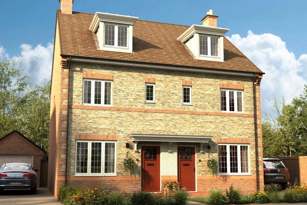 Property photo 1 of 8 External