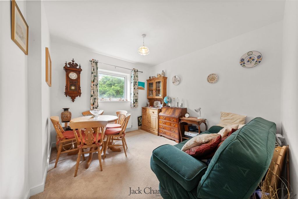 Property photo 3 of 10 18 Azur Court-5.Jpg