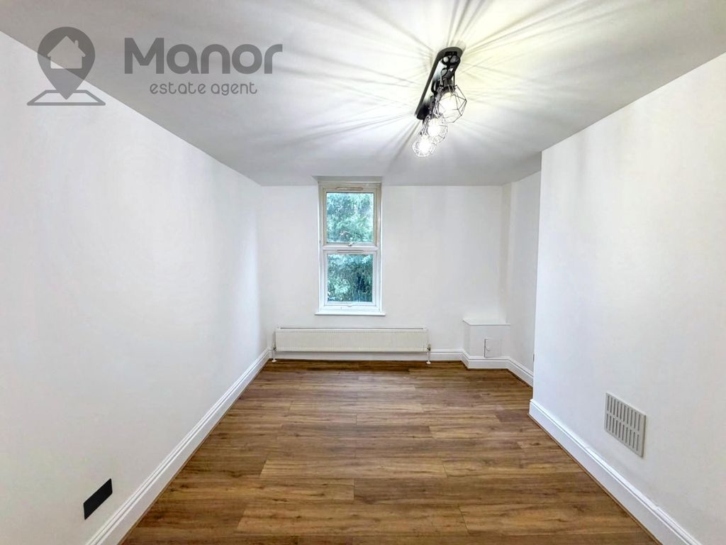 Property photo 2 of 9 Living Room