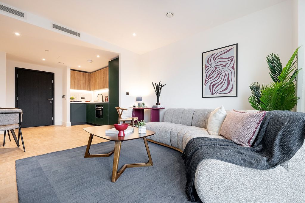 Property photo 2 of 12