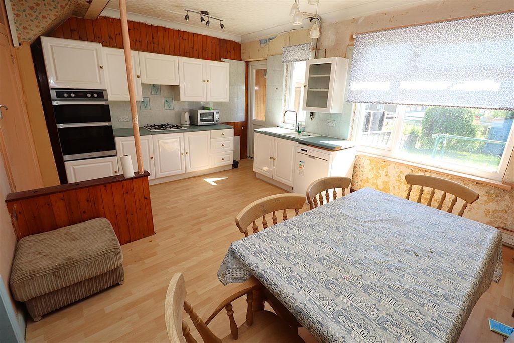 Property photo 2 of 14 Img_9253.Jpg