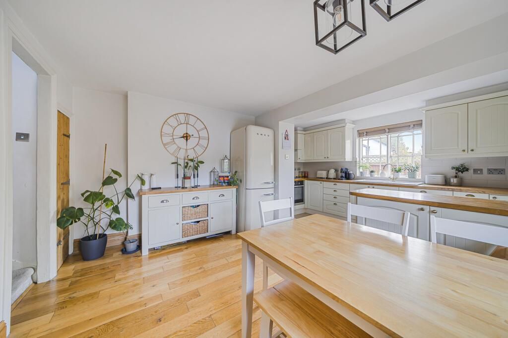 Property photo 2 of 23 Davidson Frost-Wellings, Dfw, Green Lane, Stanmore