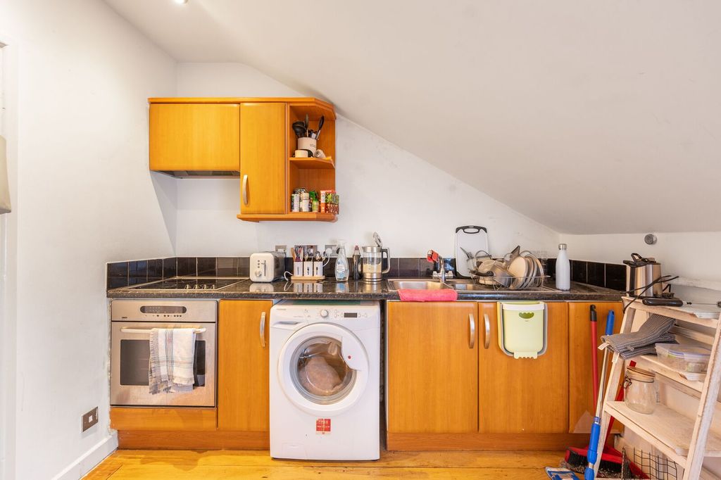 Property photo 1 of 4