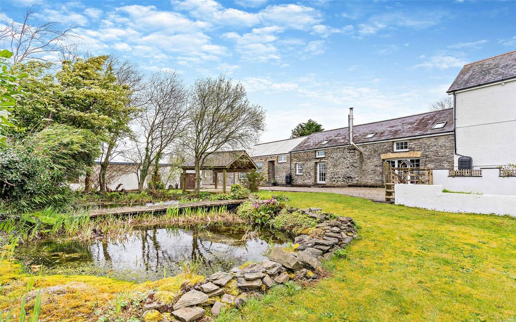 Property photo 3 of 61 Front