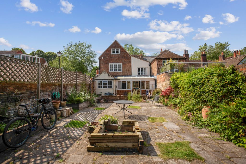 Property photo 3 of 23