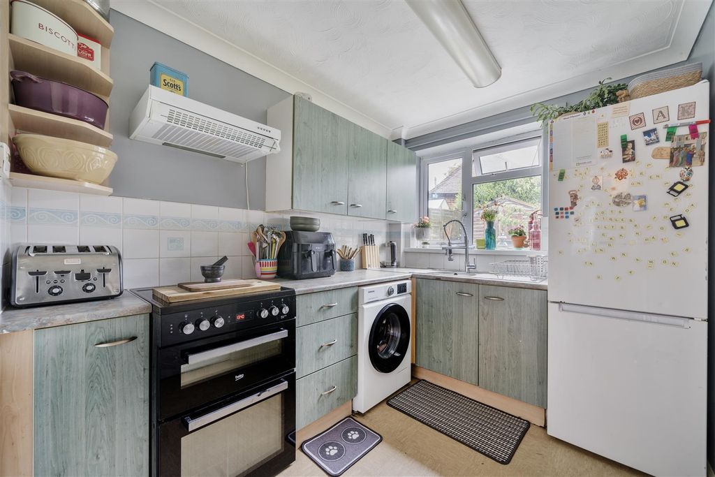 Property photo 3 of 19 1298771-11-6835Bb23E7Fb8.Jpg