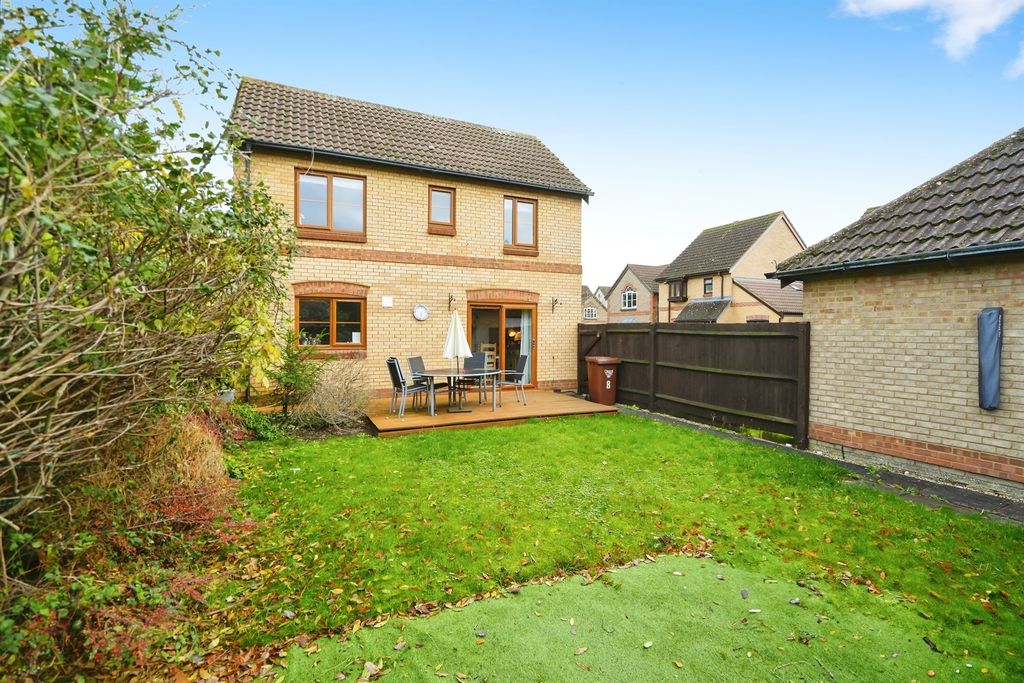 Property photo 2 of 17
