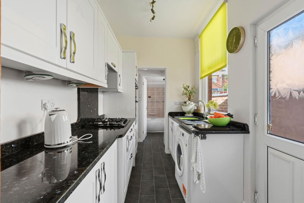 Property photo 2 of 20 Utility Room