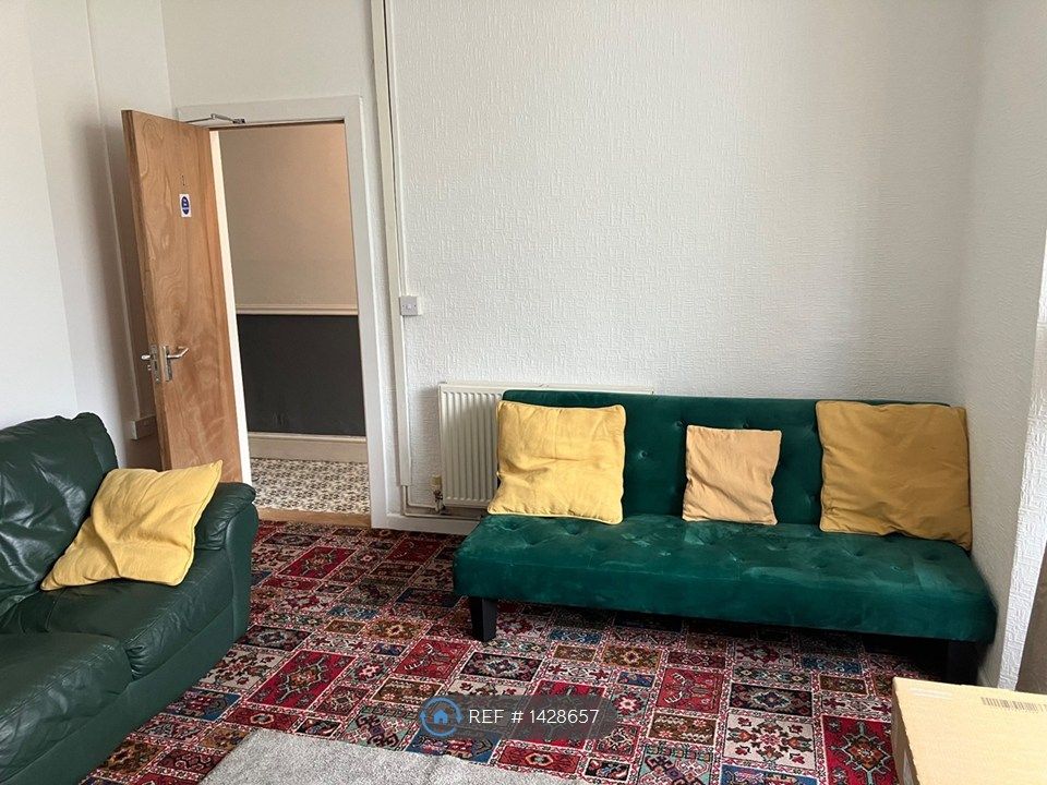 Property photo 3 of 23