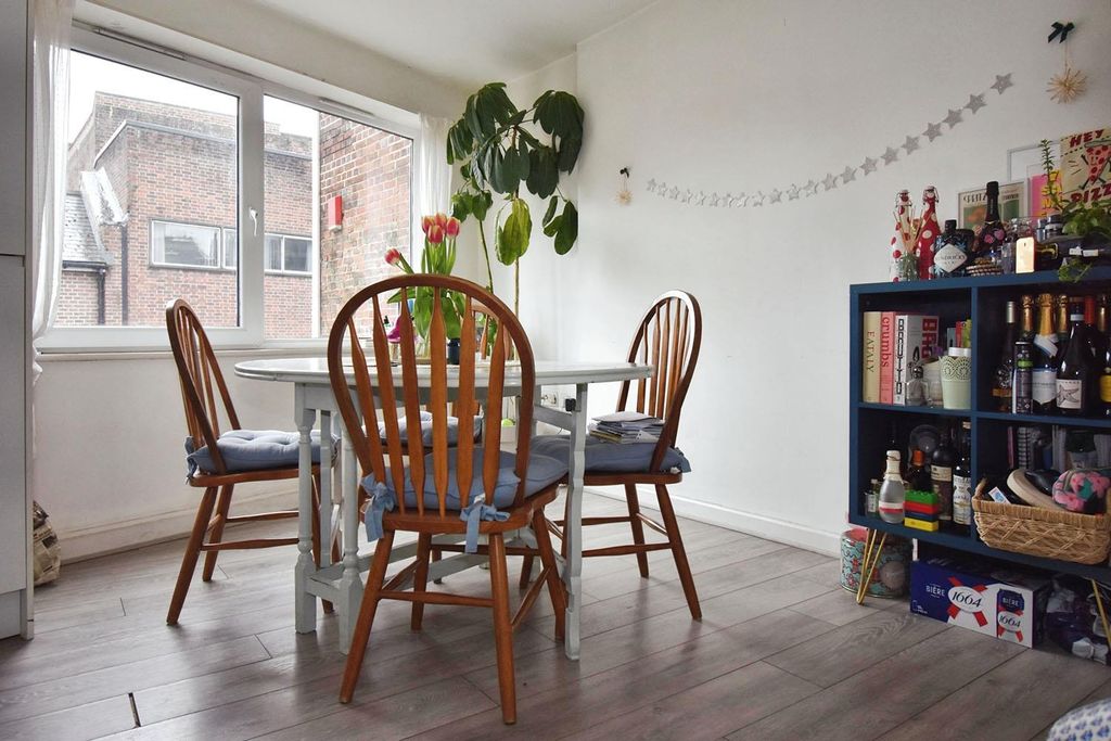 Property photo 3 of 7 Sh Open Plan Living.Jpg